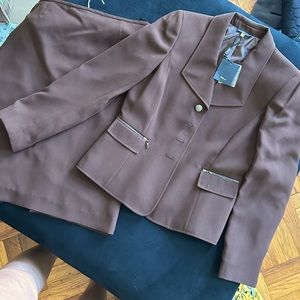 Milano Women’s Suit